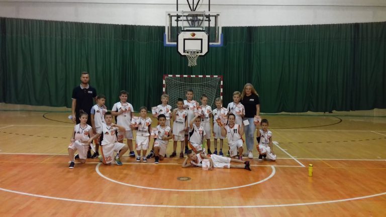 Turnaj U10 na hale UP aneb první basketbalové krůčky nového družstva