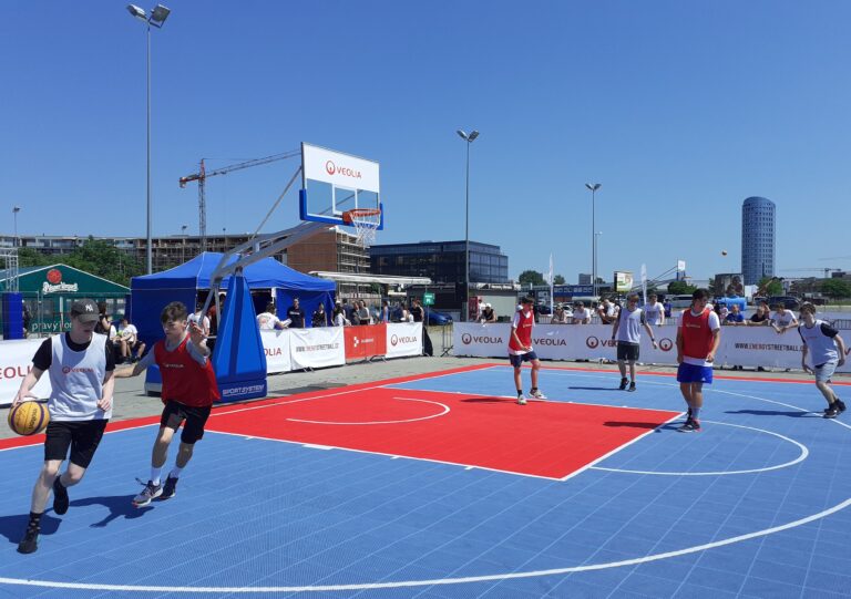 Veolia 3on3 Streetball, 17.6.2021, Šantovka FunPark, Olomouc, a hráči BCM na akci