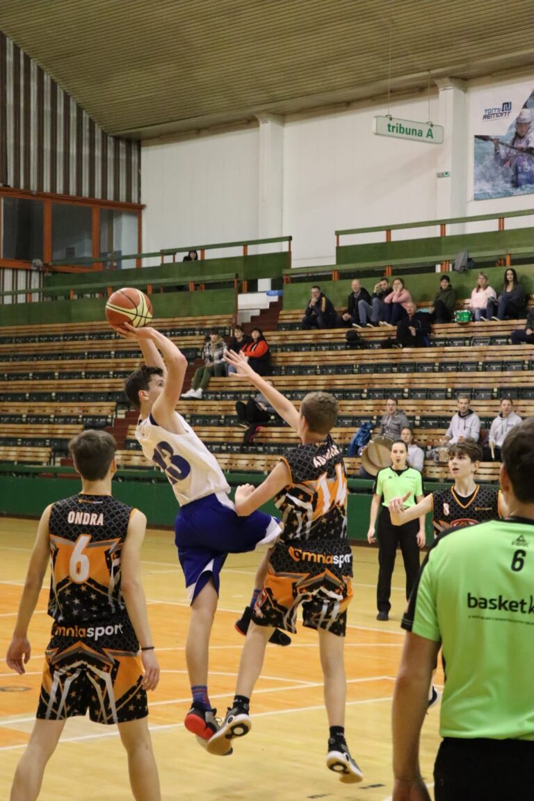 Hráči U14 vstoupili do druhé poloviny sezony vítězně